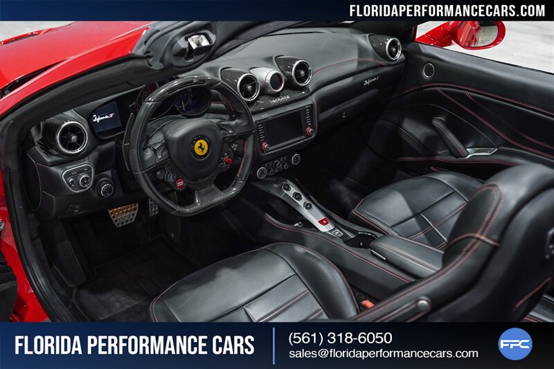 2016 Ferrari California T   - Photo 39 - Riviera Beach, FL 33407