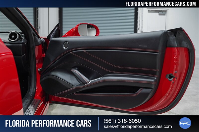 2016 Ferrari California T   - Photo 23 - Riviera Beach, FL 33407