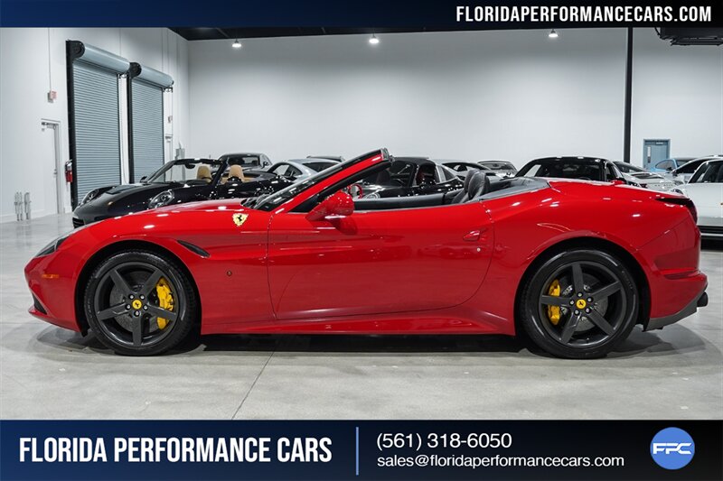 2016 Ferrari California T   - Photo 3 - Riviera Beach, FL 33407