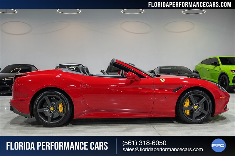 2016 Ferrari California T   - Photo 4 - Riviera Beach, FL 33407