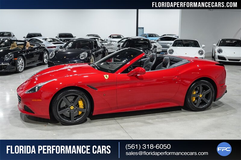 2016 Ferrari California T   - Photo 2 - Riviera Beach, FL 33407