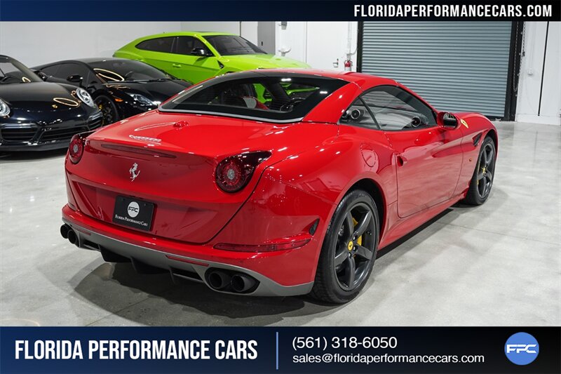 2016 Ferrari California T   - Photo 10 - Riviera Beach, FL 33407