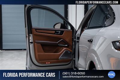 2021 Porsche Cayenne Turbo Coupe - Photo 26 - Riviera Beach, FL 33407