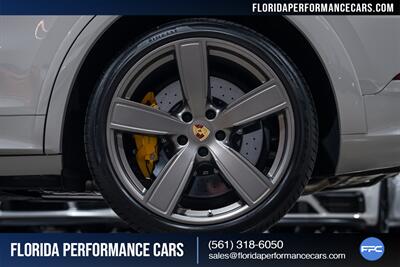 2021 Porsche Cayenne Turbo Coupe - Photo 12 - Riviera Beach, FL 33407