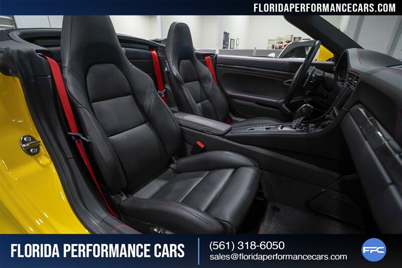 2015 Porsche 911 Turbo   - Photo 33 - Riviera Beach, FL 33407