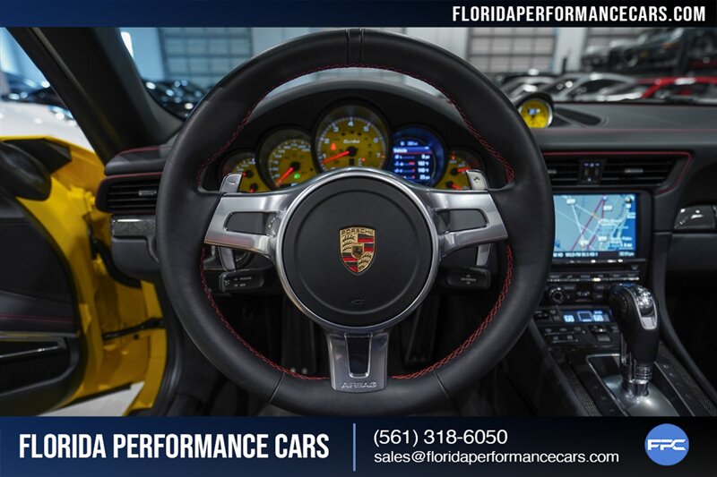 2015 Porsche 911 Turbo   - Photo 26 - Riviera Beach, FL 33407