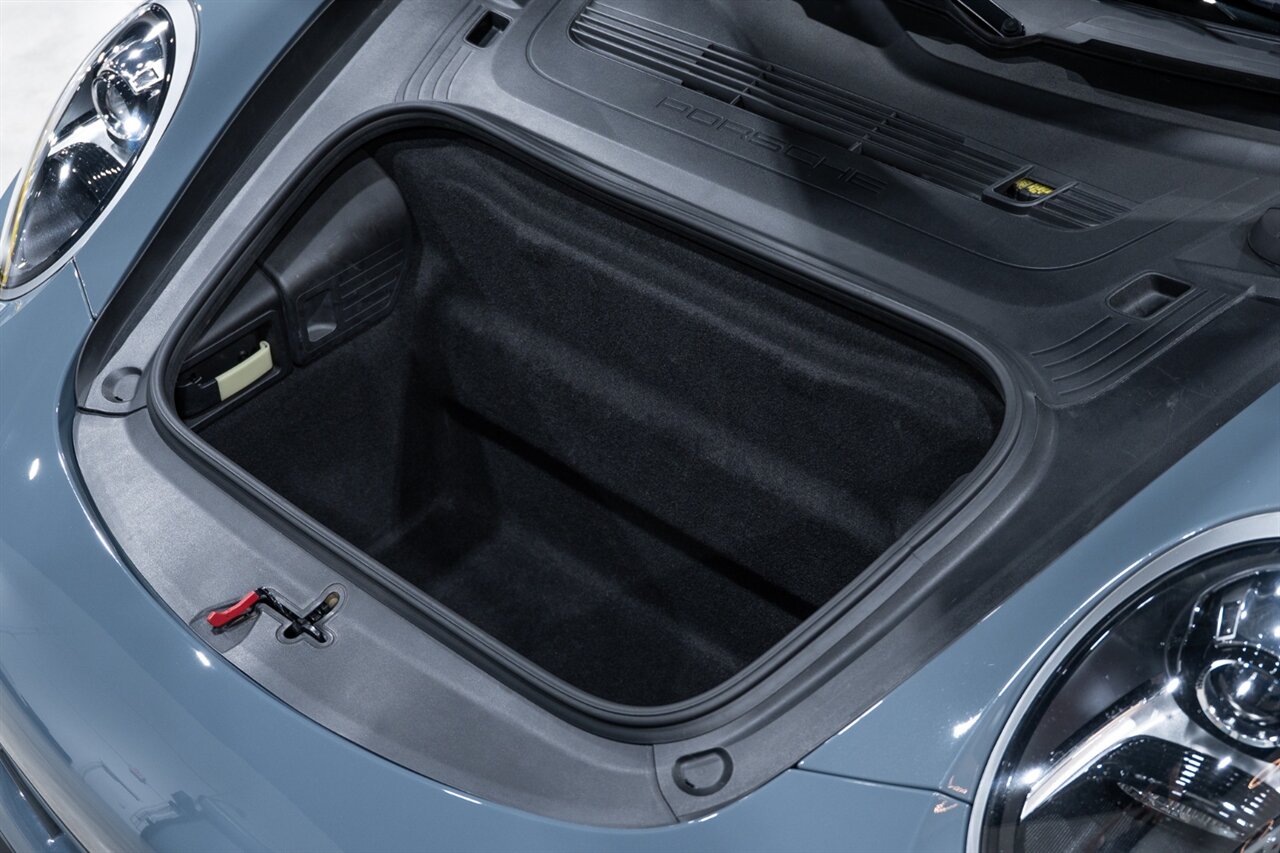 2018 Porsche 911 Carrera GTS   - Photo 44 - Riviera Beach, FL 33407