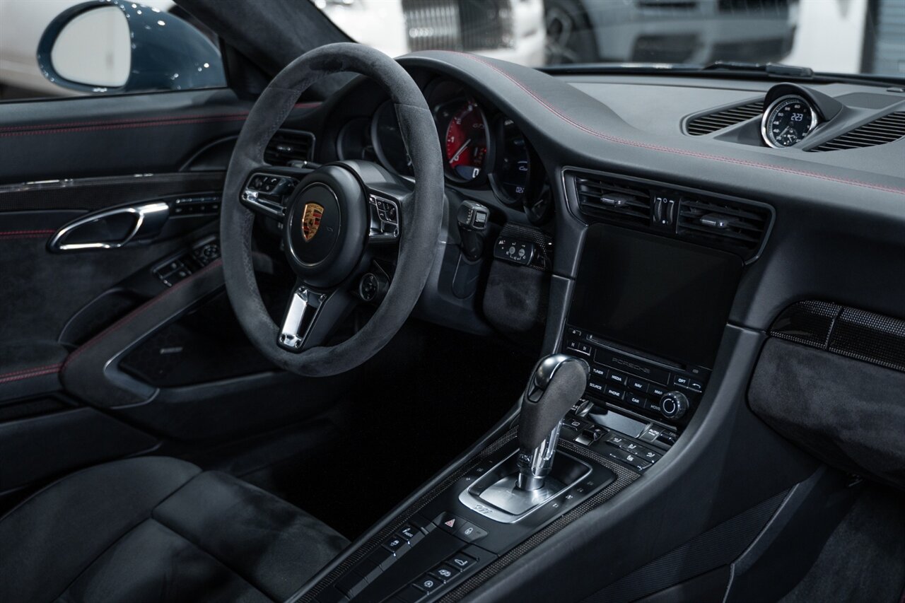 2018 Porsche 911 Carrera GTS   - Photo 34 - Riviera Beach, FL 33407