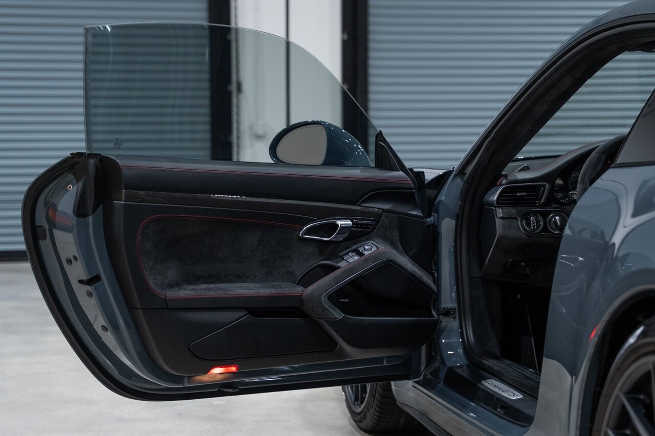 2018 Porsche 911 Carrera GTS   - Photo 21 - Riviera Beach, FL 33407