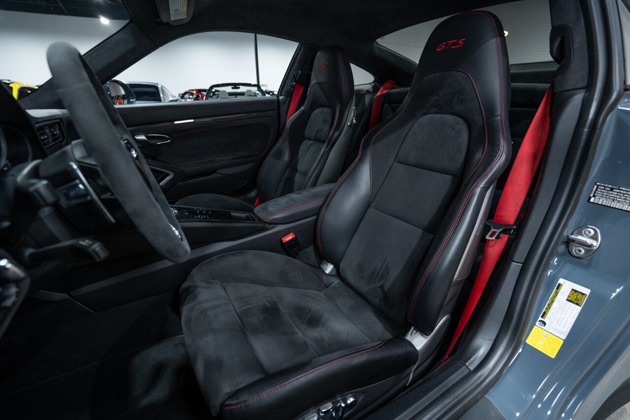 2018 Porsche 911 Carrera GTS   - Photo 20 - Riviera Beach, FL 33407