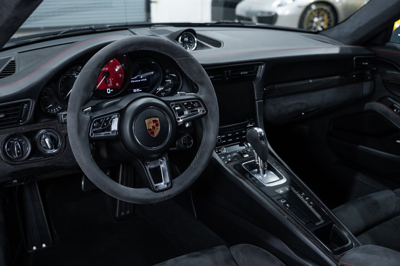 2018 Porsche 911 Carrera GTS   - Photo 19 - Riviera Beach, FL 33407