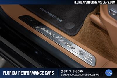 2016 Porsche Cayenne Turbo S   - Photo 66 - Riviera Beach, FL 33407