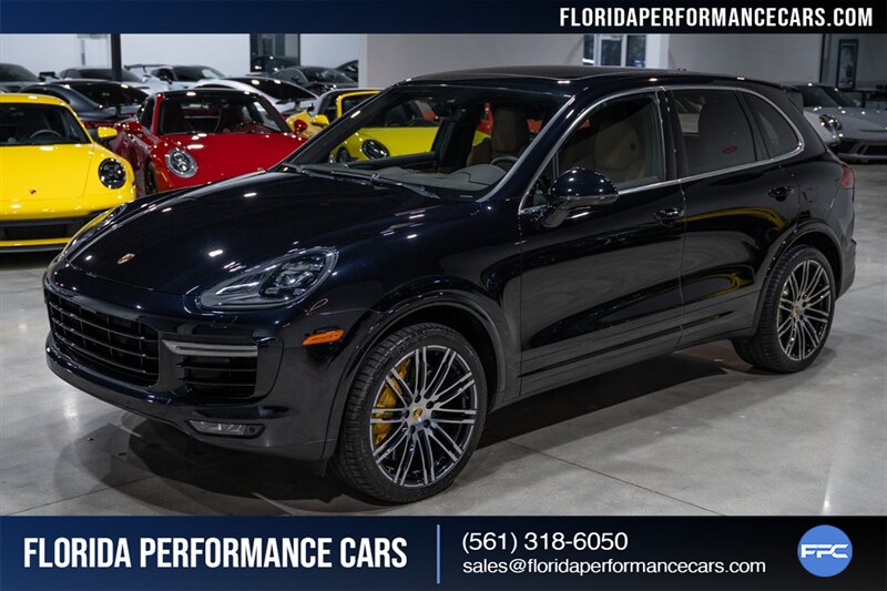 2016 Porsche Cayenne Turbo S  