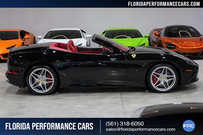 2015 Ferrari California T   - Photo 8 - Riviera Beach, FL 33407