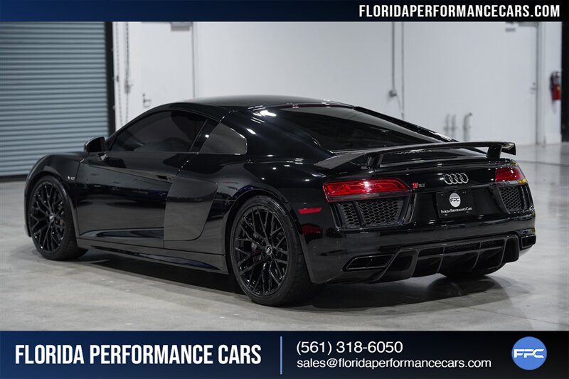 2017 Audi R8 5.2 quattro V10 Plus   - Photo 67 - Riviera Beach, FL 33407