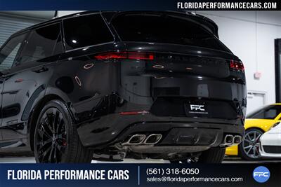 2025 Land Rover Range Rover Sport P530 Dynamic SE   - Photo 17 - Riviera Beach, FL 33407