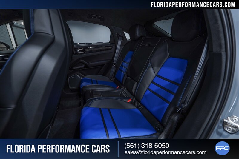 2023 Porsche Cayenne Turbo GT   - Photo 28 - Riviera Beach, FL 33407