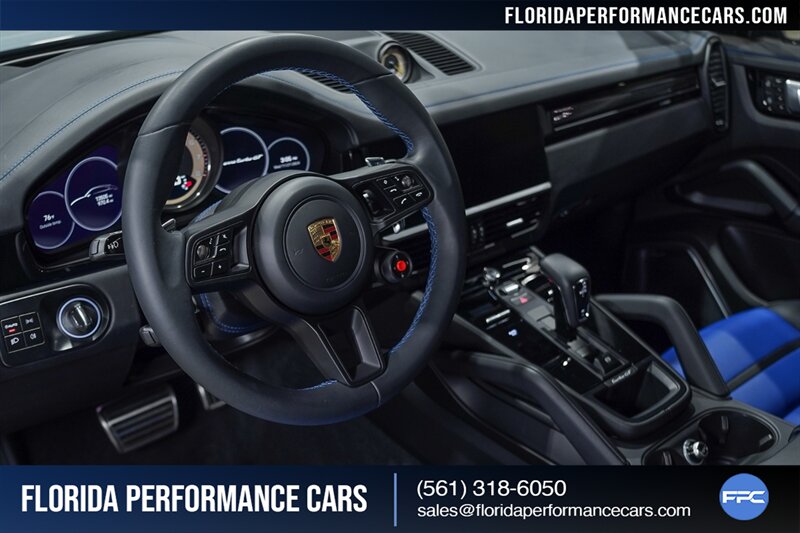 2023 Porsche Cayenne Turbo GT   - Photo 50 - Riviera Beach, FL 33407