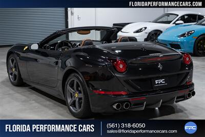 2015 Ferrari California T   - Photo 4 - Riviera Beach, FL 33407