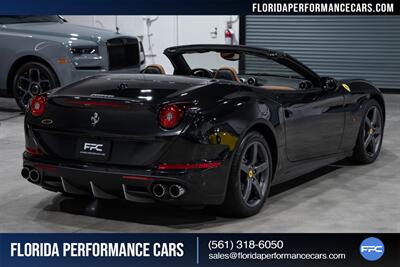 2015 Ferrari California T   - Photo 7 - Riviera Beach, FL 33407