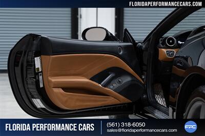 2015 Ferrari California T   - Photo 28 - Riviera Beach, FL 33407