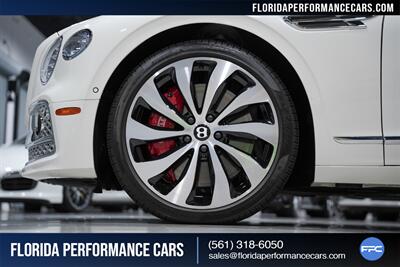 2022 Bentley Flying Spur V8   - Photo 11 - Riviera Beach, FL 33407