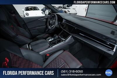 2025 Audi RS Q8 performance 4.0T quattro   - Photo 36 - Riviera Beach, FL 33407