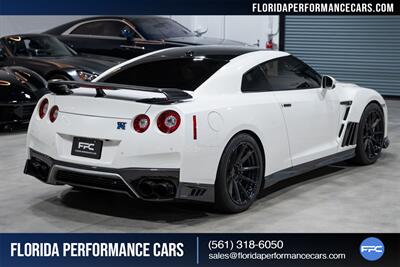 2017 Nissan GT-R Premium   - Photo 6 - Riviera Beach, FL 33407