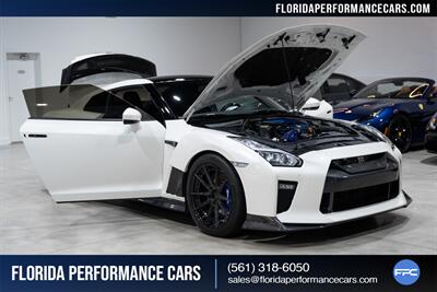 2017 Nissan GT-R Premium   - Photo 34 - Riviera Beach, FL 33407