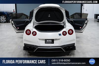 2017 Nissan GT-R Premium   - Photo 46 - Riviera Beach, FL 33407