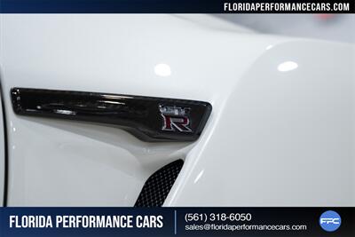 2017 Nissan GT-R Premium   - Photo 73 - Riviera Beach, FL 33407
