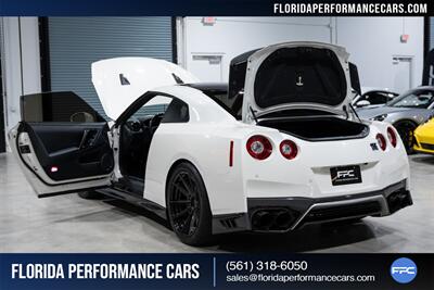 2017 Nissan GT-R Premium   - Photo 36 - Riviera Beach, FL 33407
