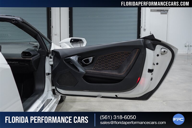 2019 Lamborghini Huracan LP 580-2 Spyder   - Photo 26 - Riviera Beach, FL 33407