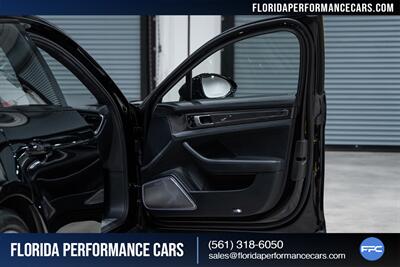 2021 Porsche Panamera Turbo S E-Hybrid   - Photo 34 - Riviera Beach, FL 33407