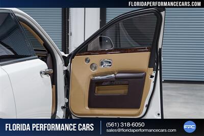 2017 Rolls-Royce Ghost   - Photo 39 - Riviera Beach, FL 33407