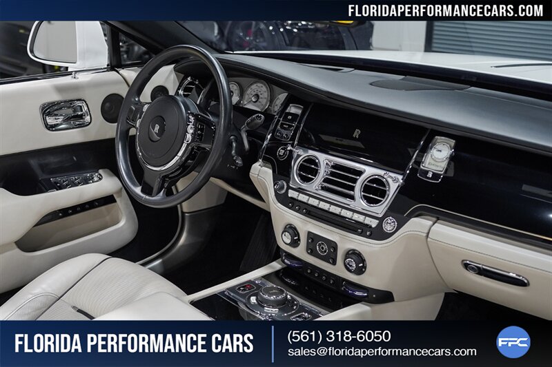 2016 Rolls-Royce Dawn   - Photo 54 - Riviera Beach, FL 33407