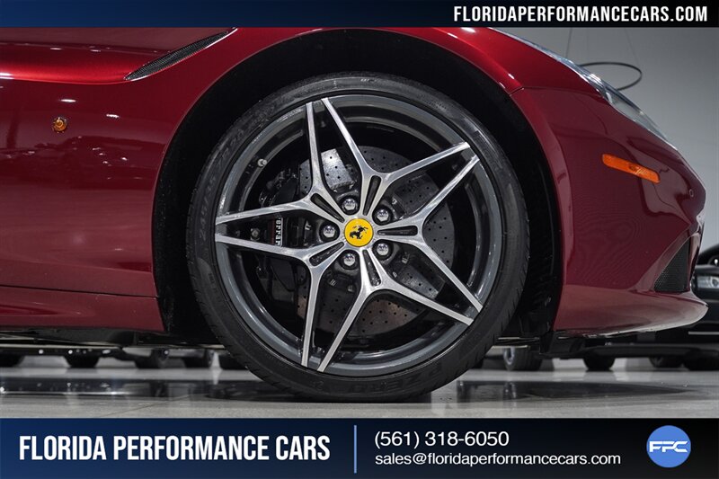 2016 Ferrari California T   - Photo 11 - Riviera Beach, FL 33407