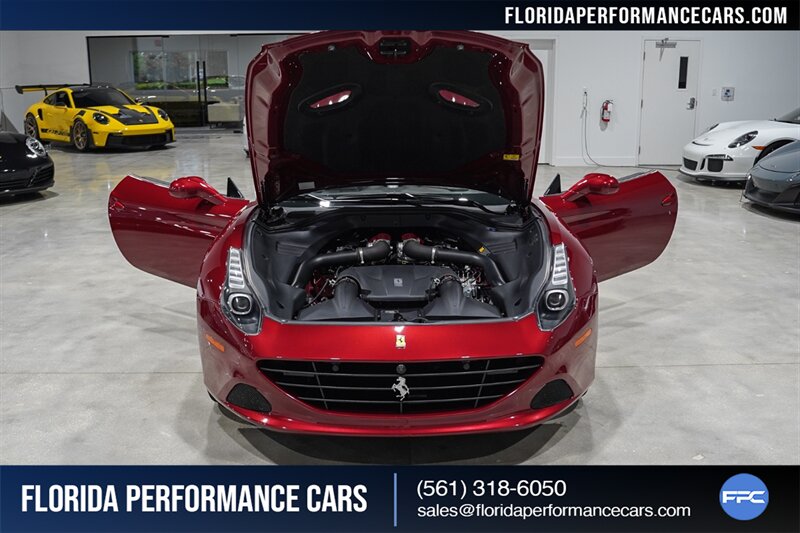 2016 Ferrari California T   - Photo 38 - Riviera Beach, FL 33407