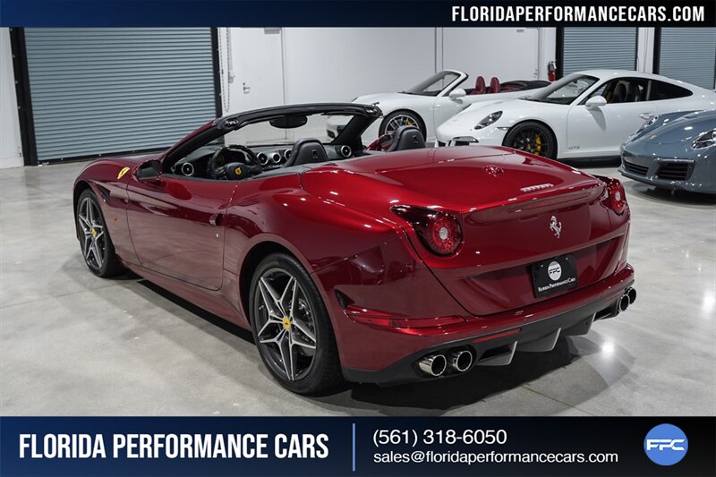 2016 Ferrari California T   - Photo 4 - Riviera Beach, FL 33407