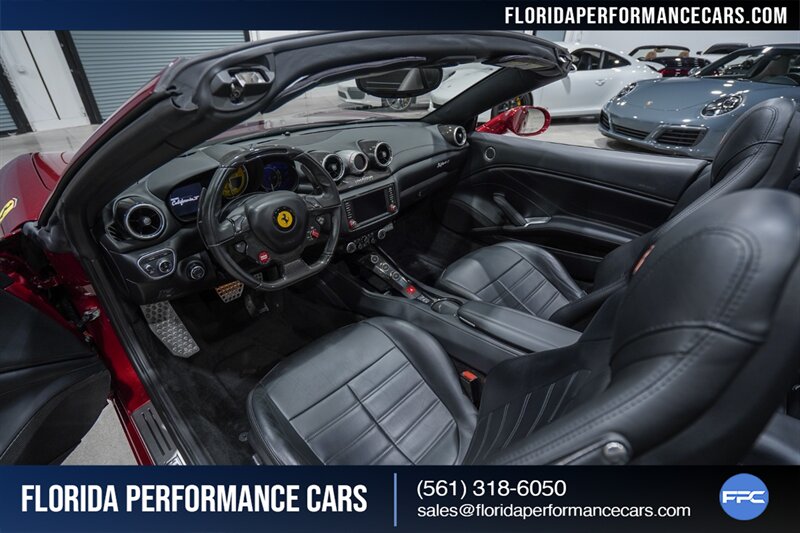 2016 Ferrari California T   - Photo 19 - Riviera Beach, FL 33407