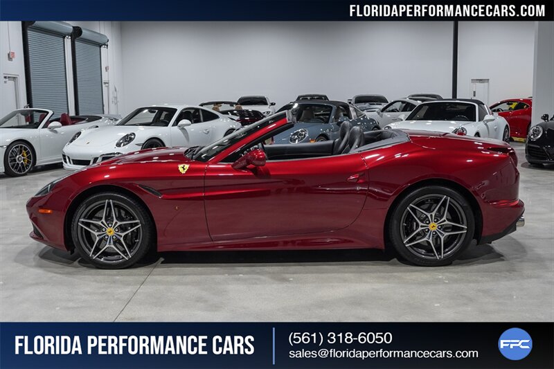 2016 Ferrari California T   - Photo 3 - Riviera Beach, FL 33407