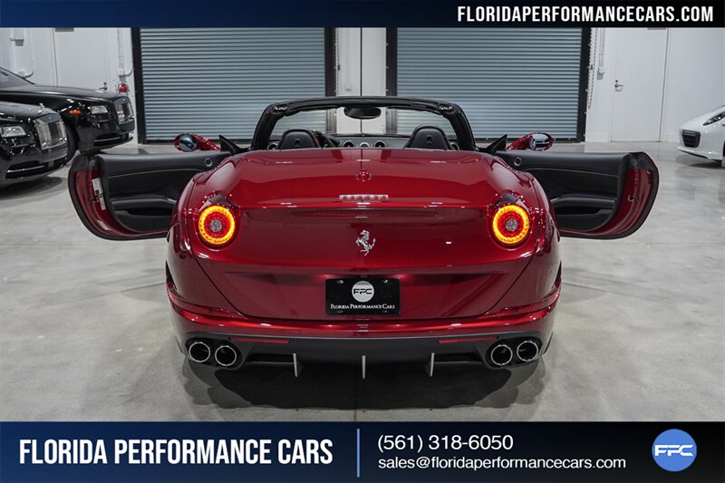 2016 Ferrari California T   - Photo 37 - Riviera Beach, FL 33407