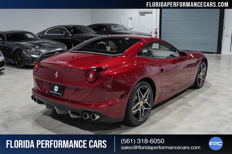 2016 Ferrari California T   - Photo 14 - Riviera Beach, FL 33407