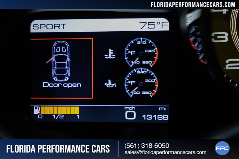 2016 Ferrari California T   - Photo 27 - Riviera Beach, FL 33407