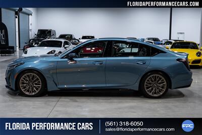 2023 Cadillac CT5-V Blackwing   - Photo 3 - Riviera Beach, FL 33407