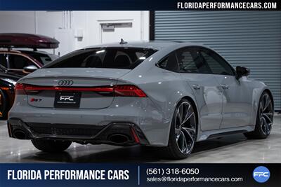 2021 Audi RS 7 4.0T quattro - Photo 13 - Riviera Beach, FL 33407