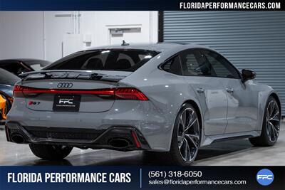 2021 Audi RS 7 4.0T quattro   - Photo 13 - Riviera Beach, FL 33407