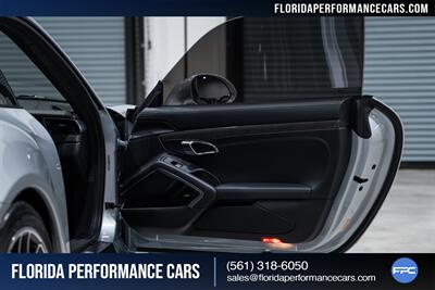 2014 Porsche 911 Turbo S   - Photo 37 - Riviera Beach, FL 33407