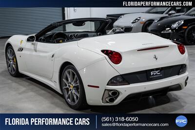 2014 Ferrari California   - Photo 4 - Riviera Beach, FL 33407