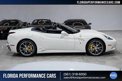 2014 Ferrari California   - Photo 8 - Riviera Beach, FL 33407